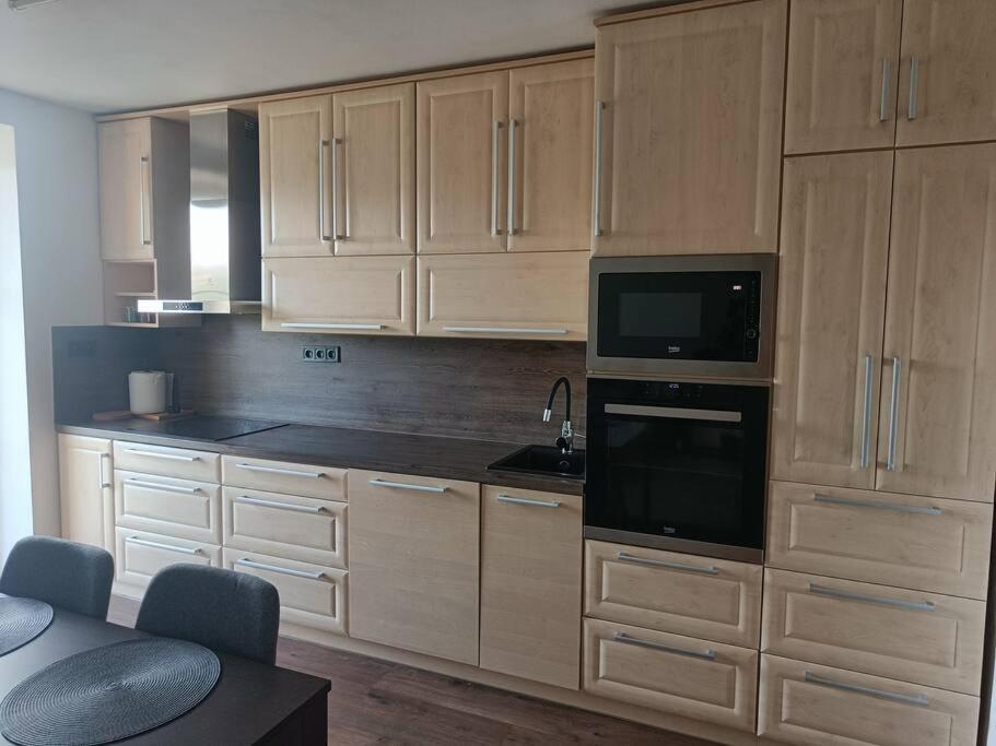 Ferienwohnung Cervena Cesta Kunovice Exterior foto