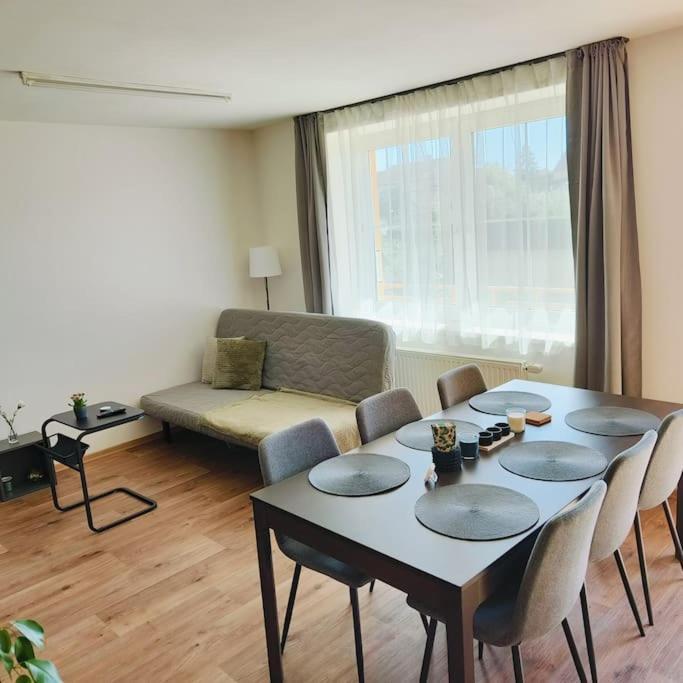 Ferienwohnung Cervena Cesta Kunovice Exterior foto